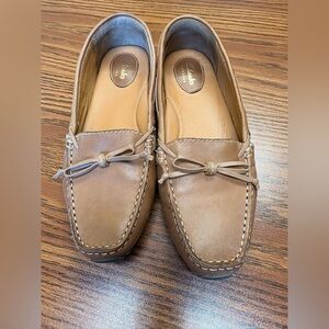 Clarks Brown Leather Bow-Accent Driving Loafers 8
